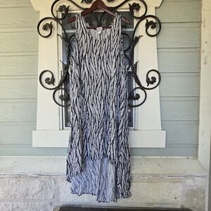 Ava & Viv Black and White Feather Print Sleeveless High-Low Dress 3XL
